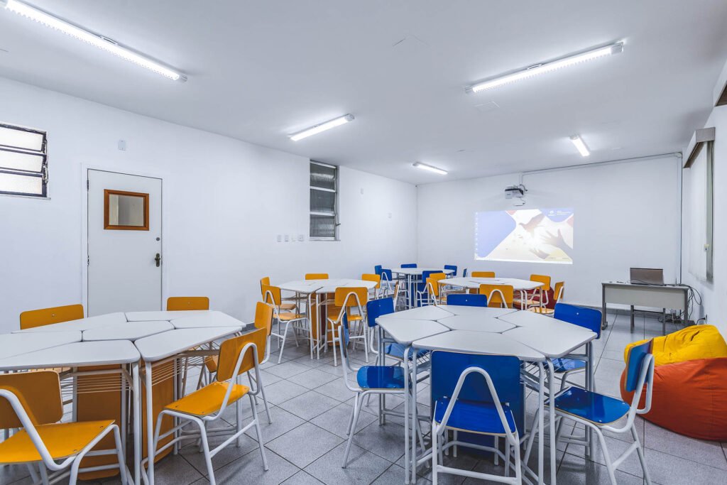 23-Colegio-Companhia-de-Maria-Sala-Multimidia-Ensino-Medio-Ensino-Fundamental-Finais.jpg